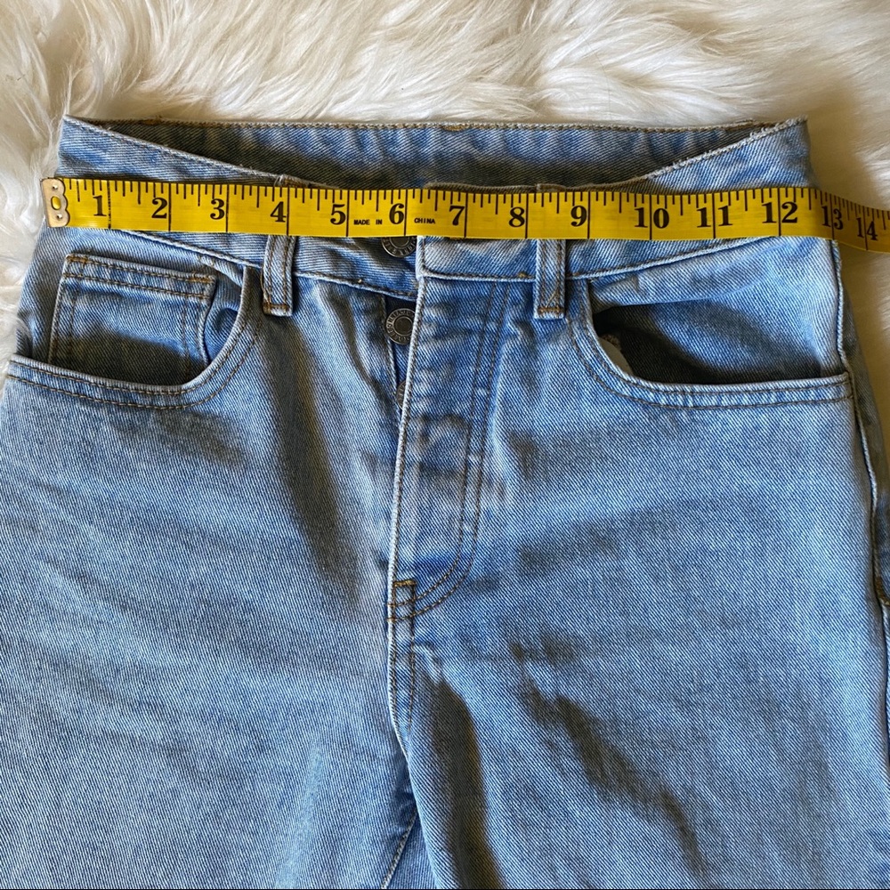 ❌SOLD❌ JOHN GALT BUTTON UP HIGHWAISTED DENIM JEANS - Picture 5 of 6